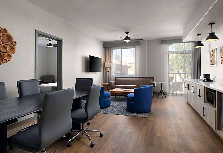 Embassy Suites by Hilton Tucson Paloma Village