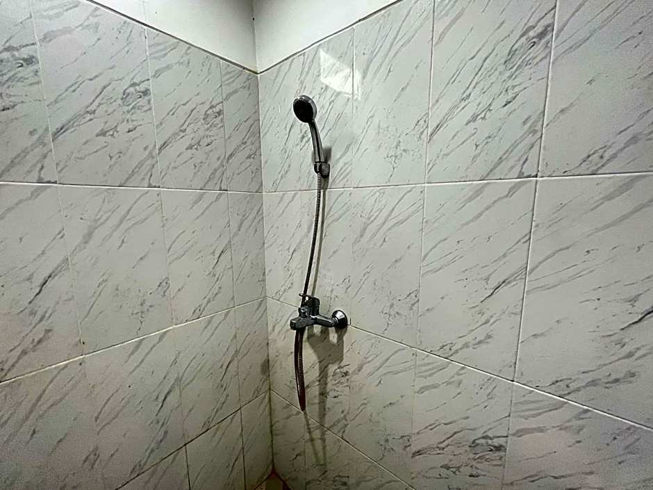 RedDoorz at Ring Road II Area Manado