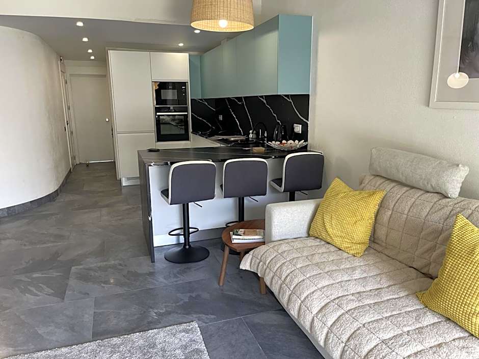 Scarlet's Place - 1 bed Victory Village Quinta Do Lago - beach, nature, lakes