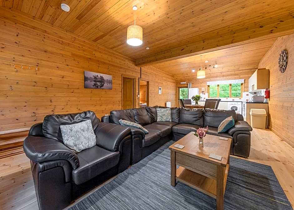 Woodland Park Lodges