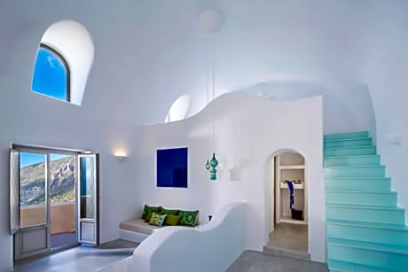 Private Superior Suite with Outdoor Heated Tub