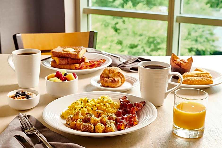 Holiday Inn Grand Rapids-Airport By IHG