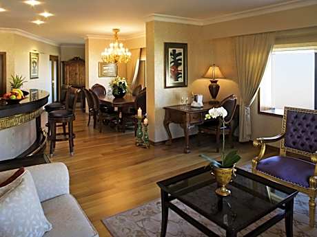 King Suite with Sea View