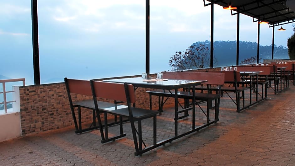 Country Club Valley Vista