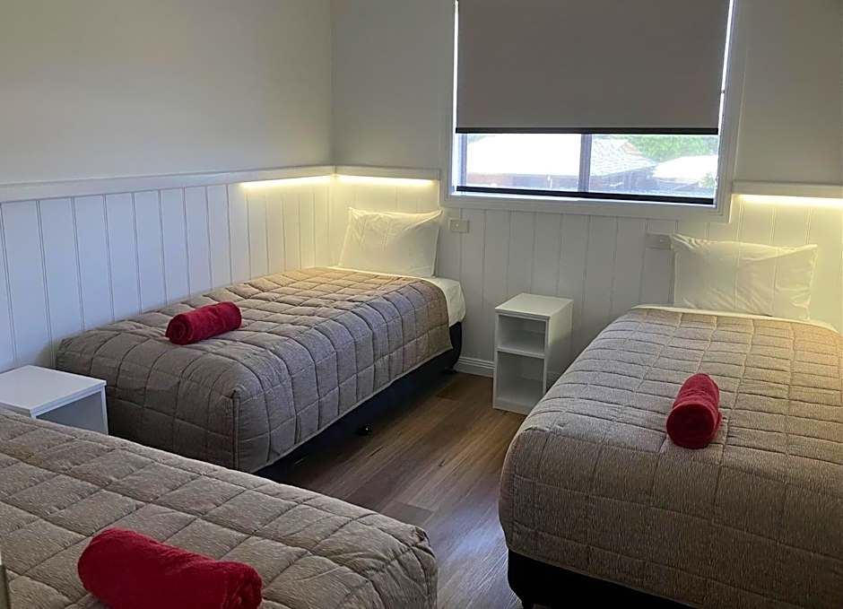 Almond Inn Motel