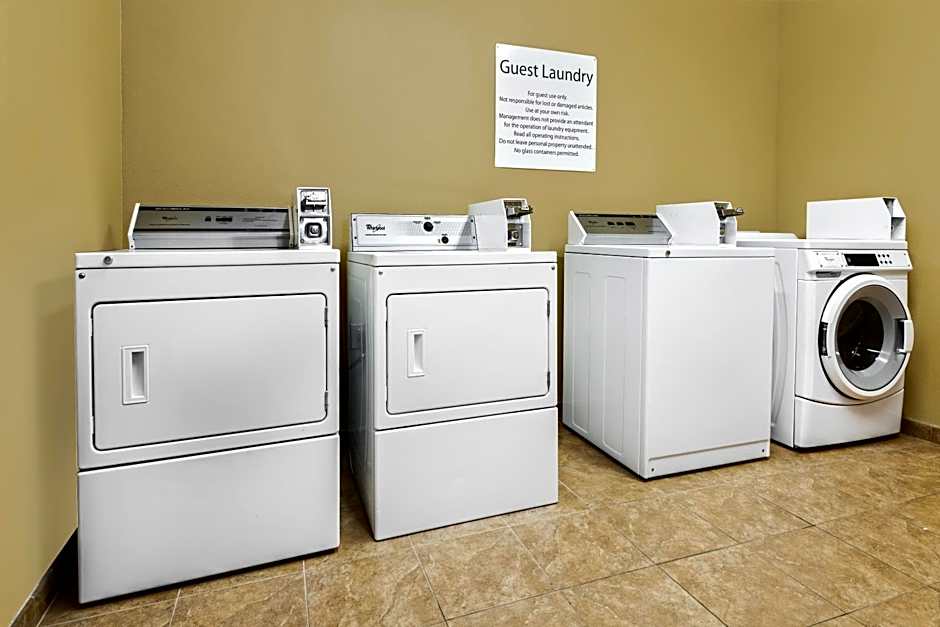 Holiday Inn Express & Suites Cotulla By IHG