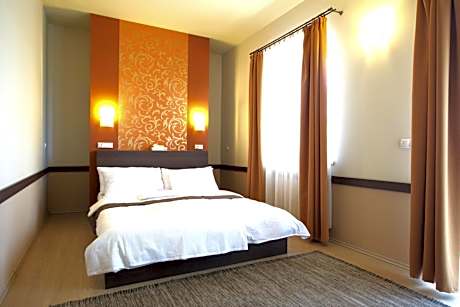 Superior Double Room with Lake View