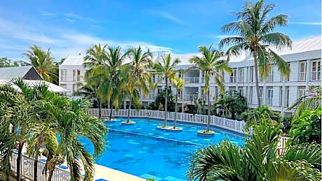 On Vacation Blue Cove