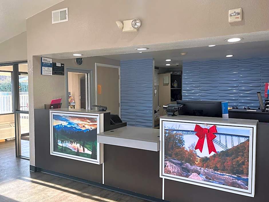 Motel 6 Cross Lanes, WV Goff Mountain Rd