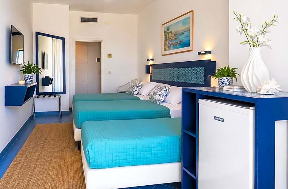 Hotel Baia Di Puolo