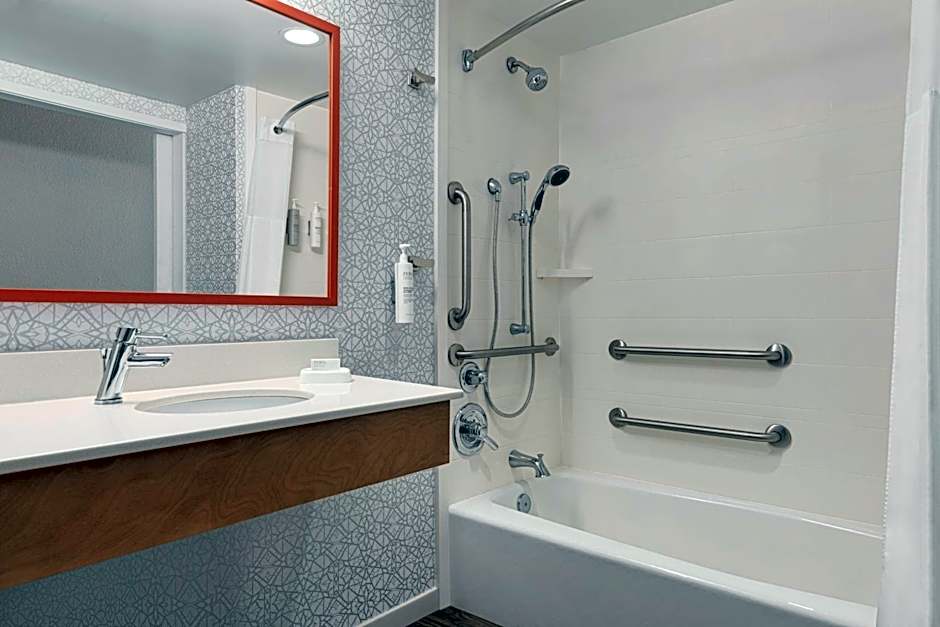 Hampton Inn By Hilton Charlottesville