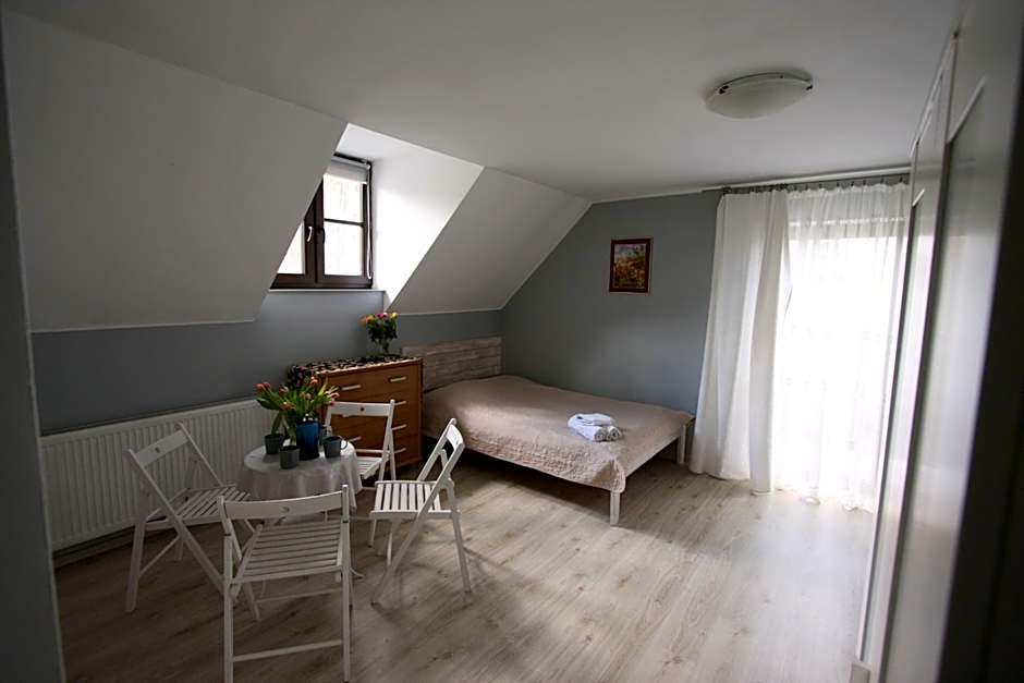 Pokoje Nadrzeczna 45