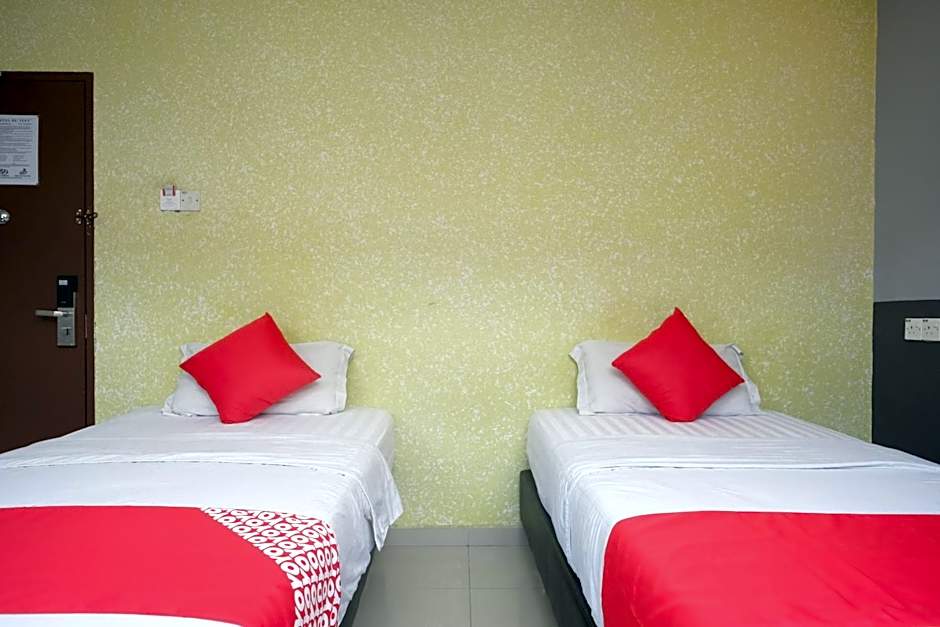 Hotel De' Tees, Masai Utama