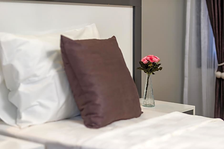 Gloria Suites Old City