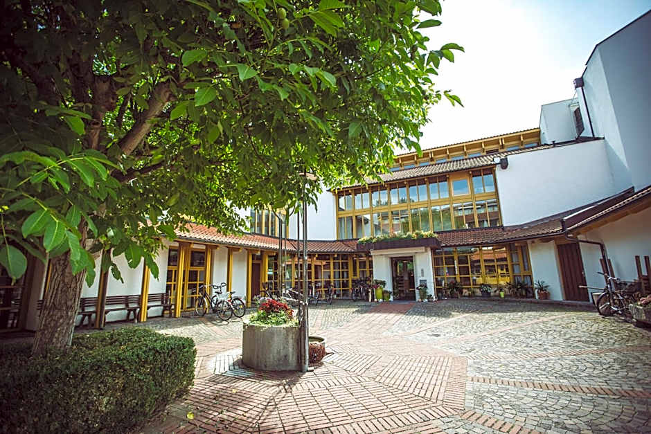 Hotel und Appartementhof Waldeck
