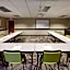 La Quinta Inn & Suites by Wyndham Detroit Metro Airport