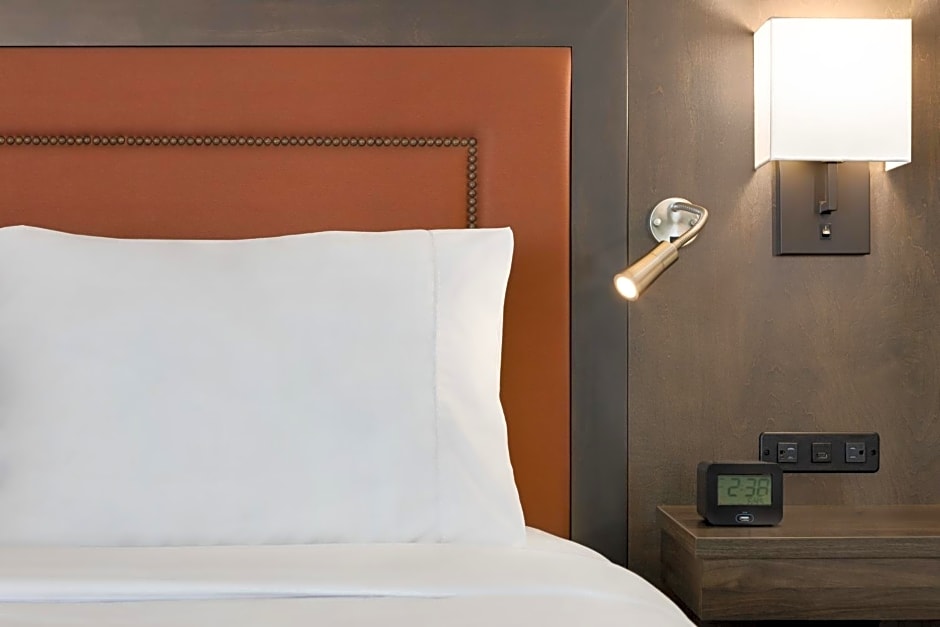 Hampton Inn & Suites Greenville-Downtown-Riverplace