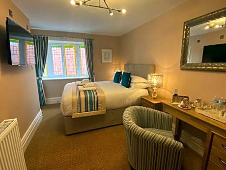 Executive King Bed