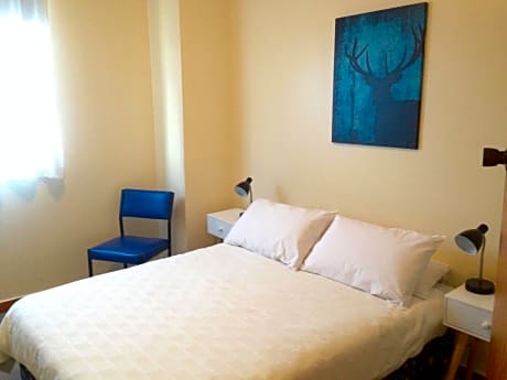 Double Room with Shared Bathroom (2 star)
