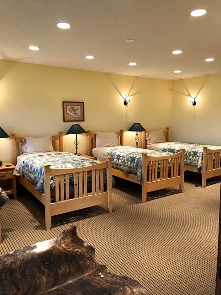 Comstock Premier Lodge LLC
