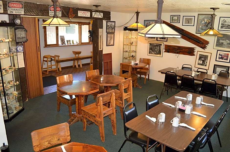 Rimrock Lodge LLC