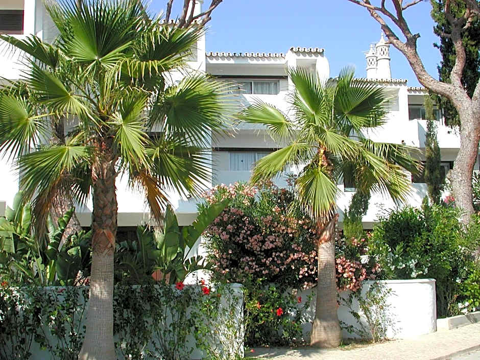 Vale Do Garrao Villas