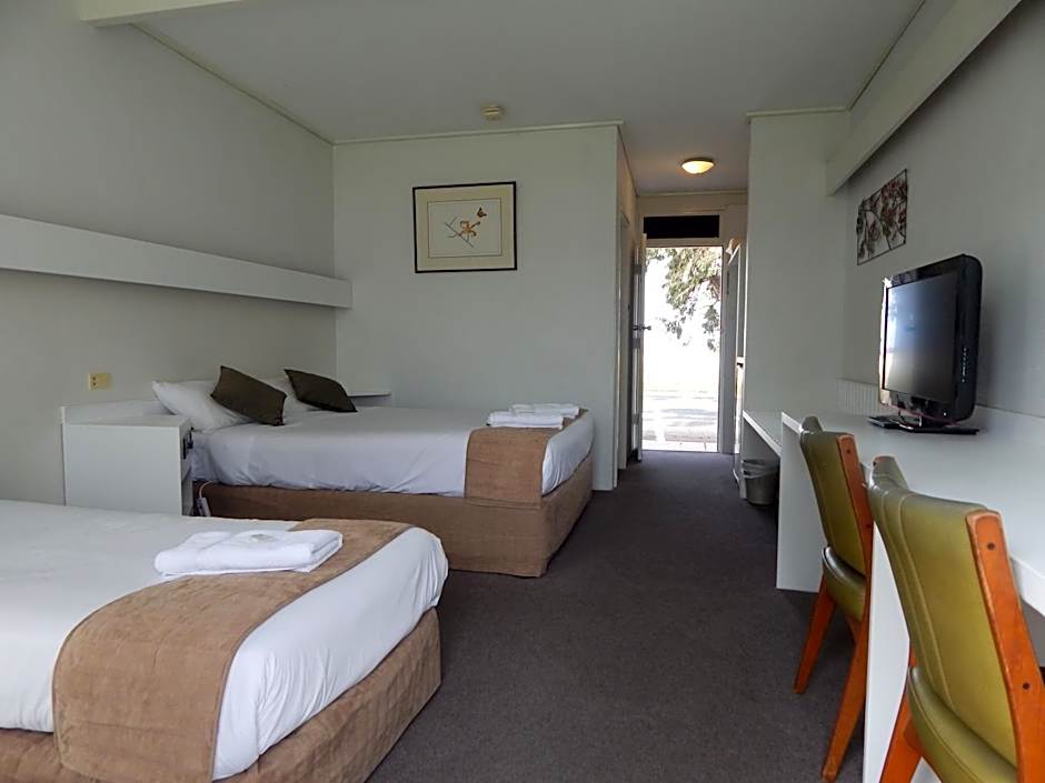 Photo 1 of 2 of 2 Beds