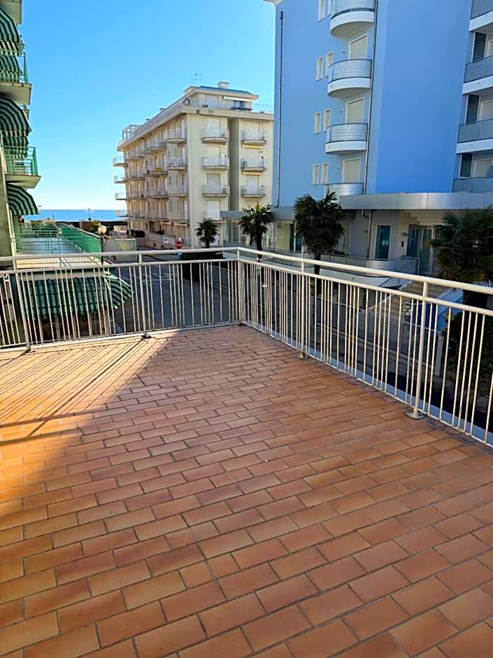 Hotel Marlisa Pier