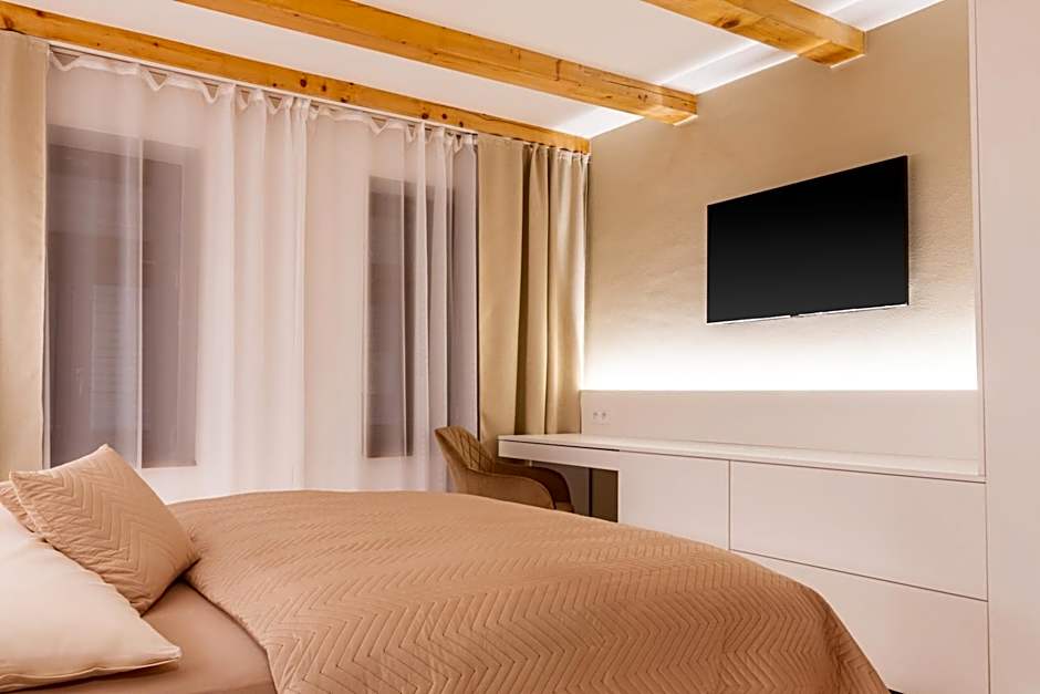 White Wolf Boutique Apartments