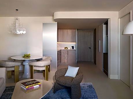 Apartment - Euphoria