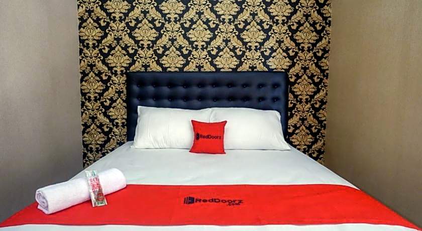 RedDoorz Syariah near Stasiun Gumilir Cilacap