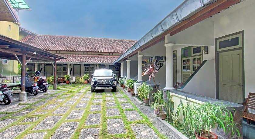 OYO Life 93247 Pondok Pariwisata