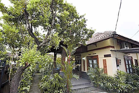 Ndalem Maharani Guest House