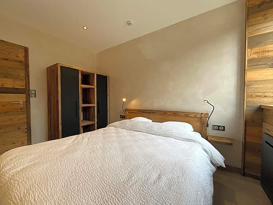 Gite Roche Des Ducs avec Piscine toute l'année, Spa, Sauna, Hammam