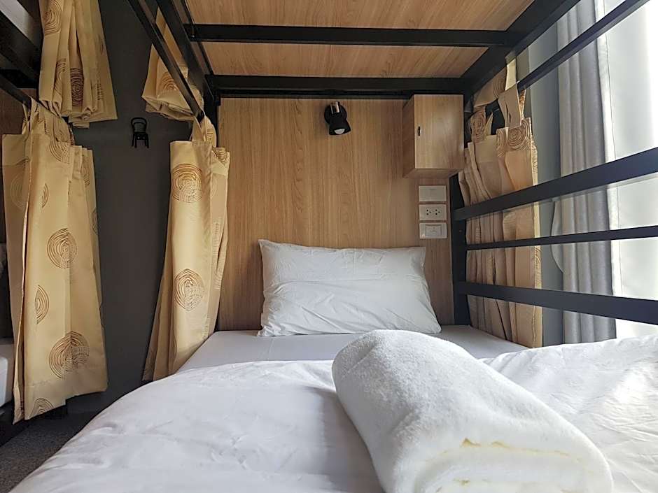 SLEEP TO FLY HOTEL & HOSTEL suvarnabhumi airport