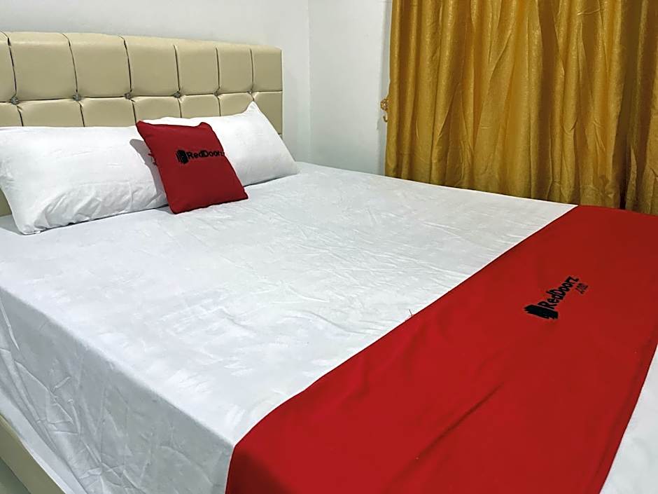 RedDoorz at Ring Road II Area Manado