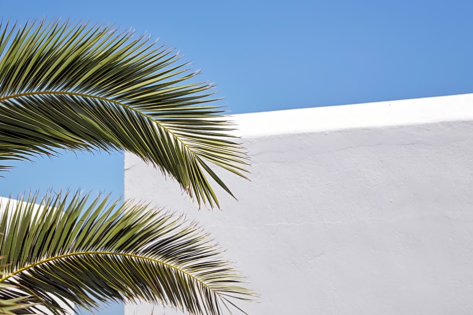 Mrs Armelina by Mr & Mrs White Hotels