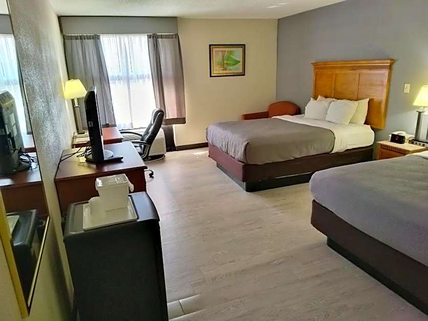 Quality Inn & Suites Indianapolis Northwest