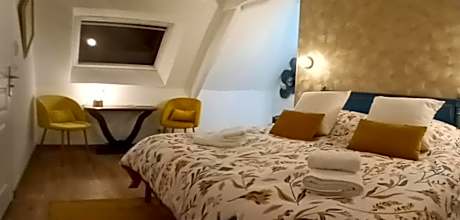 Triple Room with Private Bathroom