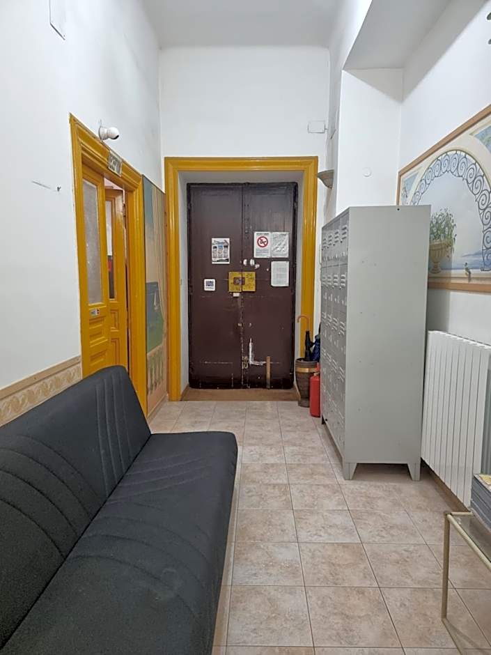 SUNSHINE HOSTEL