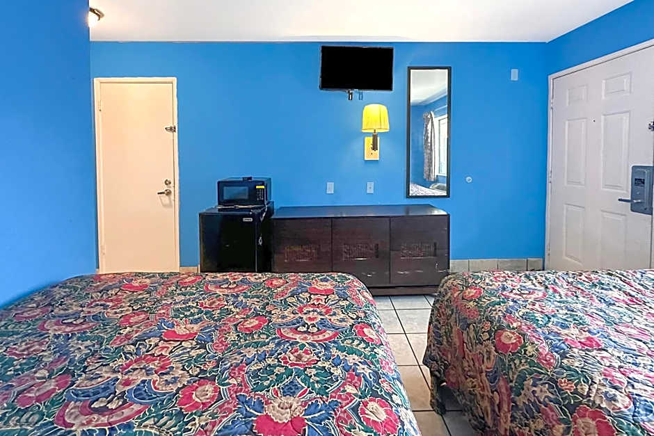 Luxury Inn By OYO Albany