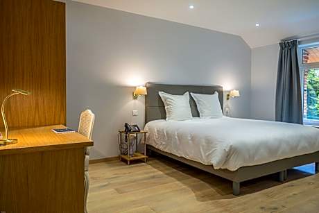 Family Room - Pavilion Side