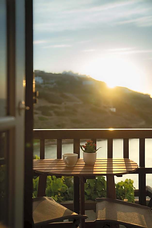 Lotos Beach Home