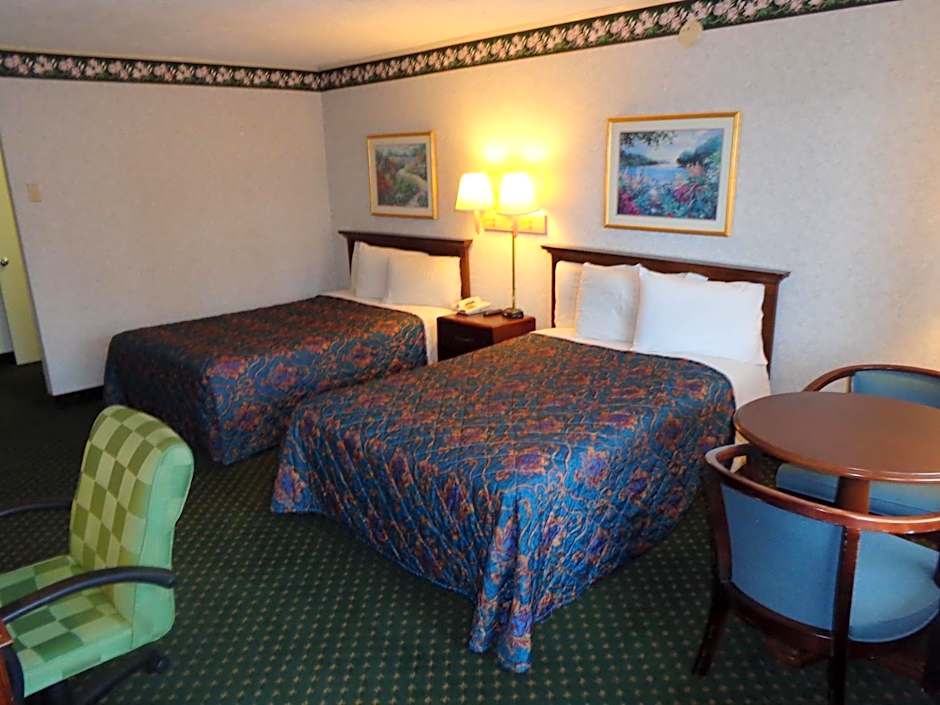 Travelodge by Wyndham Ridgeway Martinsville Area