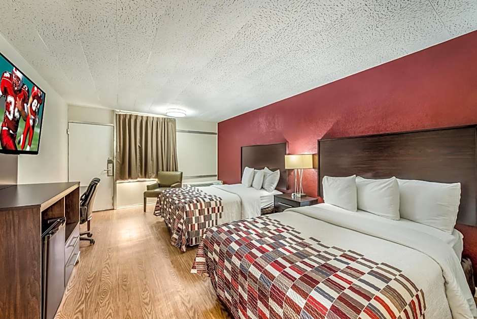 Red Roof Inn & Suites Wapakoneta