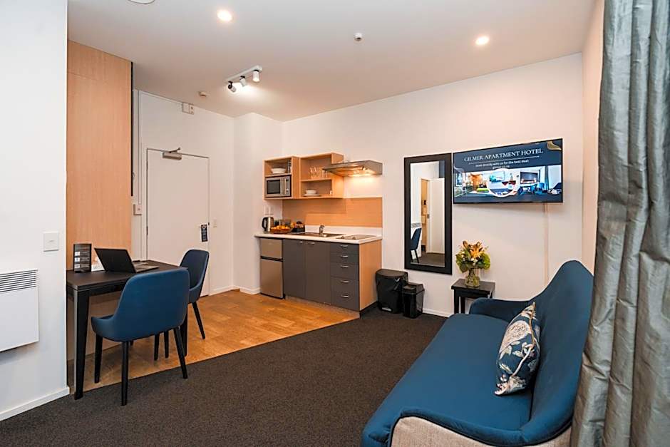 Gilmer Apartment Hotel