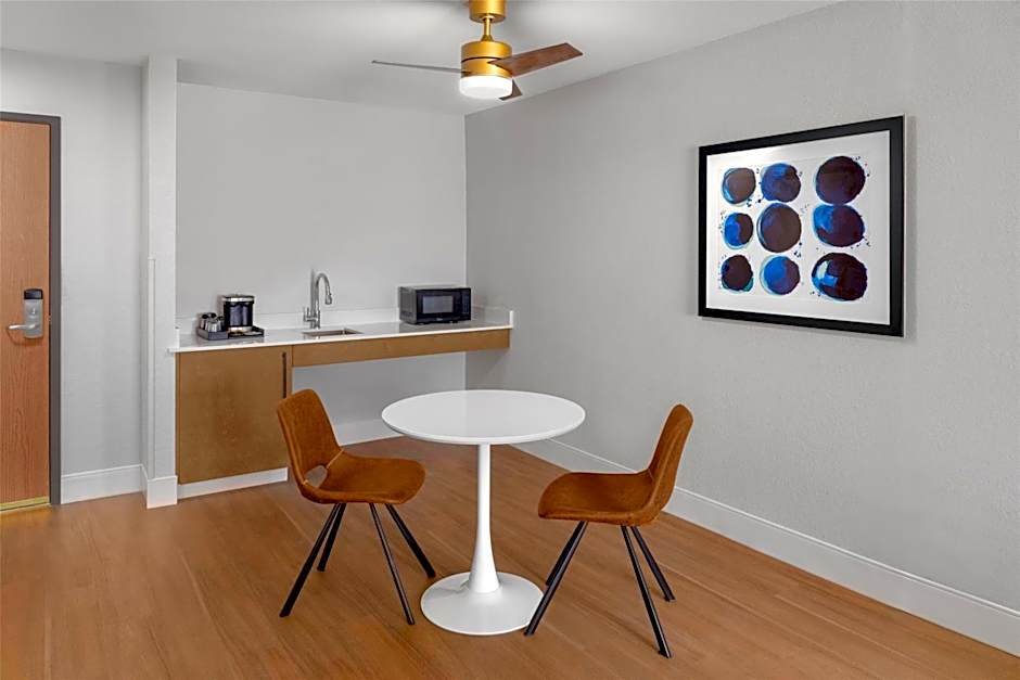 DoubleTree by Hilton Owatonna