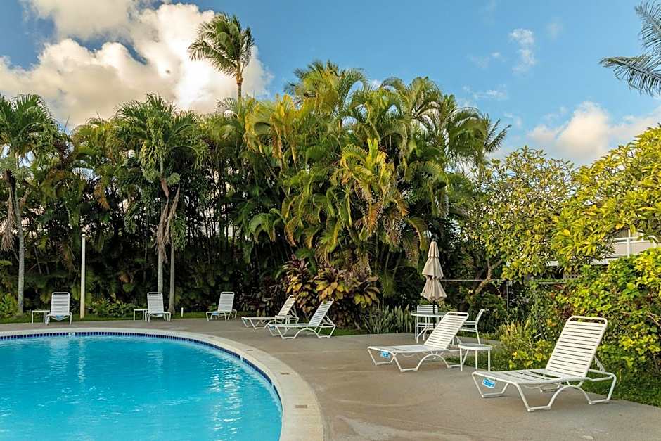 Plantation Hale Suites