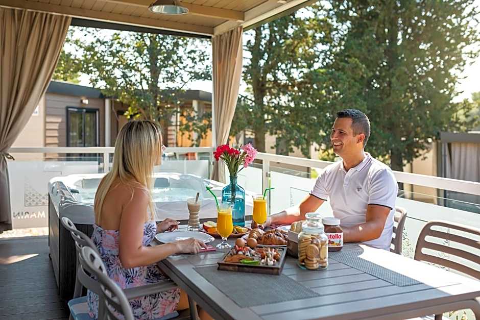 Premium Camping Homes Santa Marina, Lanterna