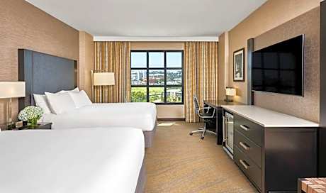 Queen Room with Two Queen Beds - High Floor